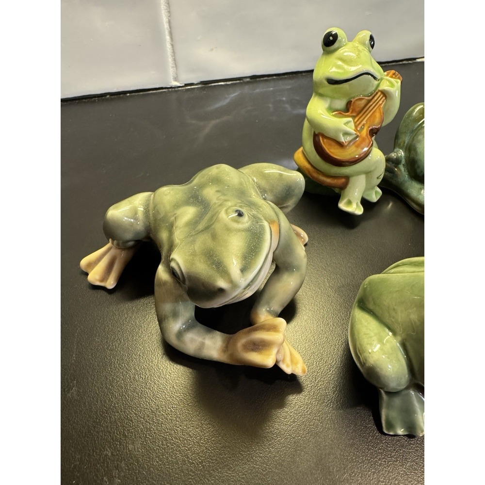 Set Of 5 Vintage To Now Frogs Frog Figurines‎ On Lily Pads Etc Ceramic Resin - Picture 2 of 15